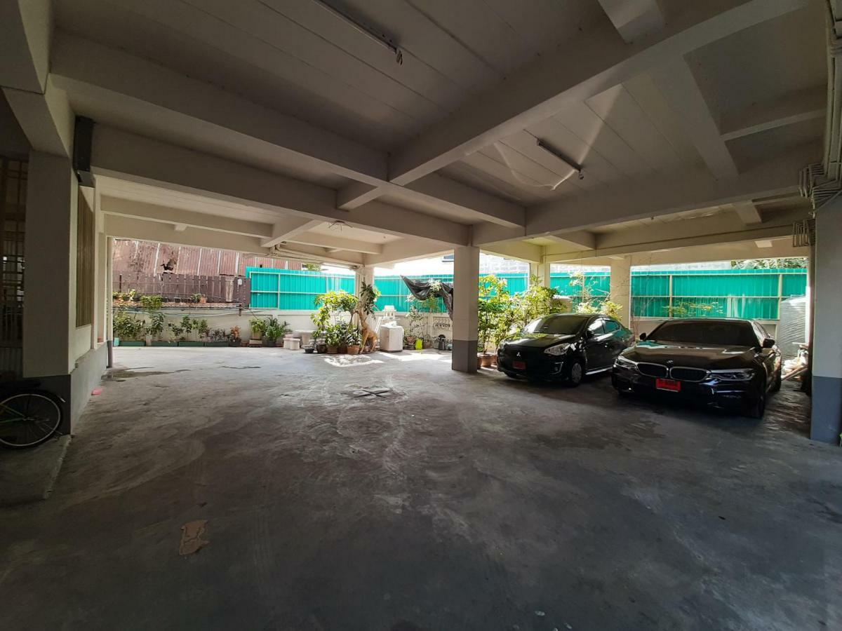 Vanlisut Hotel Ngamwongwan Nonthaburi Exterior photo